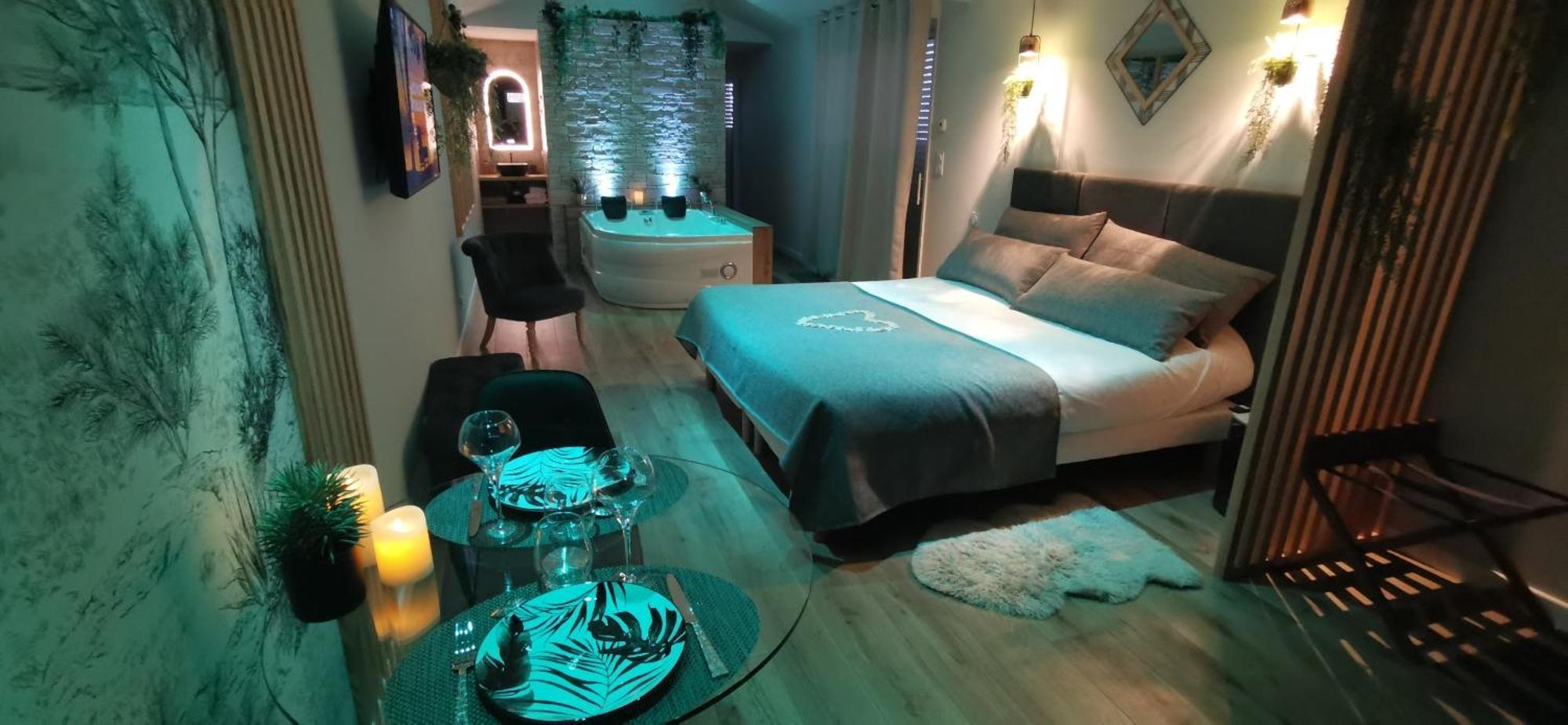 L'Essentiel - Love 5 Etoiles Talmont-Saint-Hilaire 객실 사진